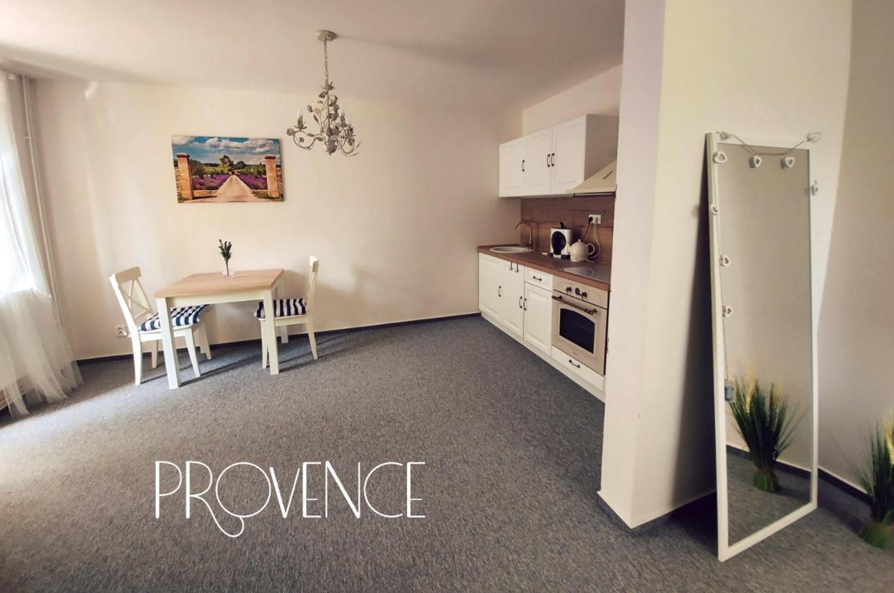 The Meetinka Apartments Єсеник Екстер'єр фото