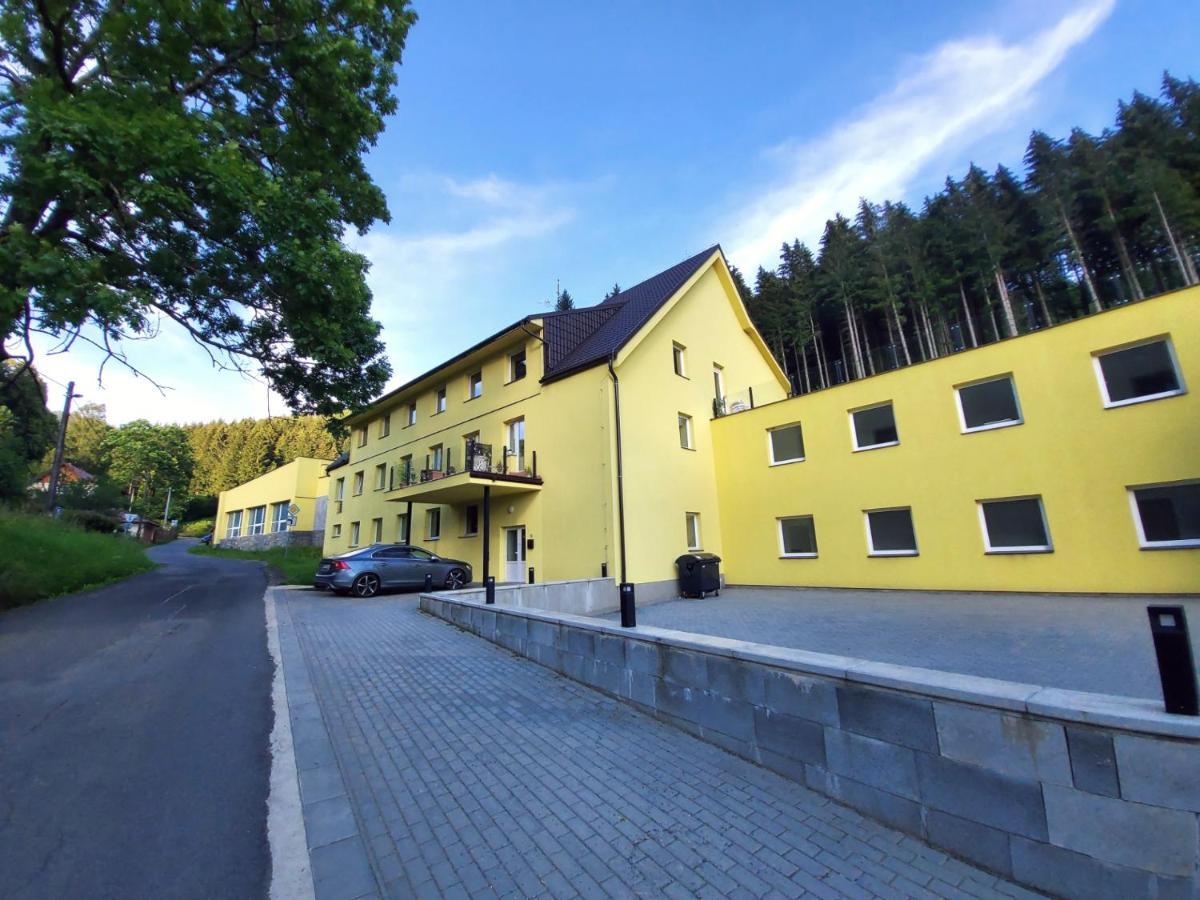 The Meetinka Apartments Єсеник Екстер'єр фото